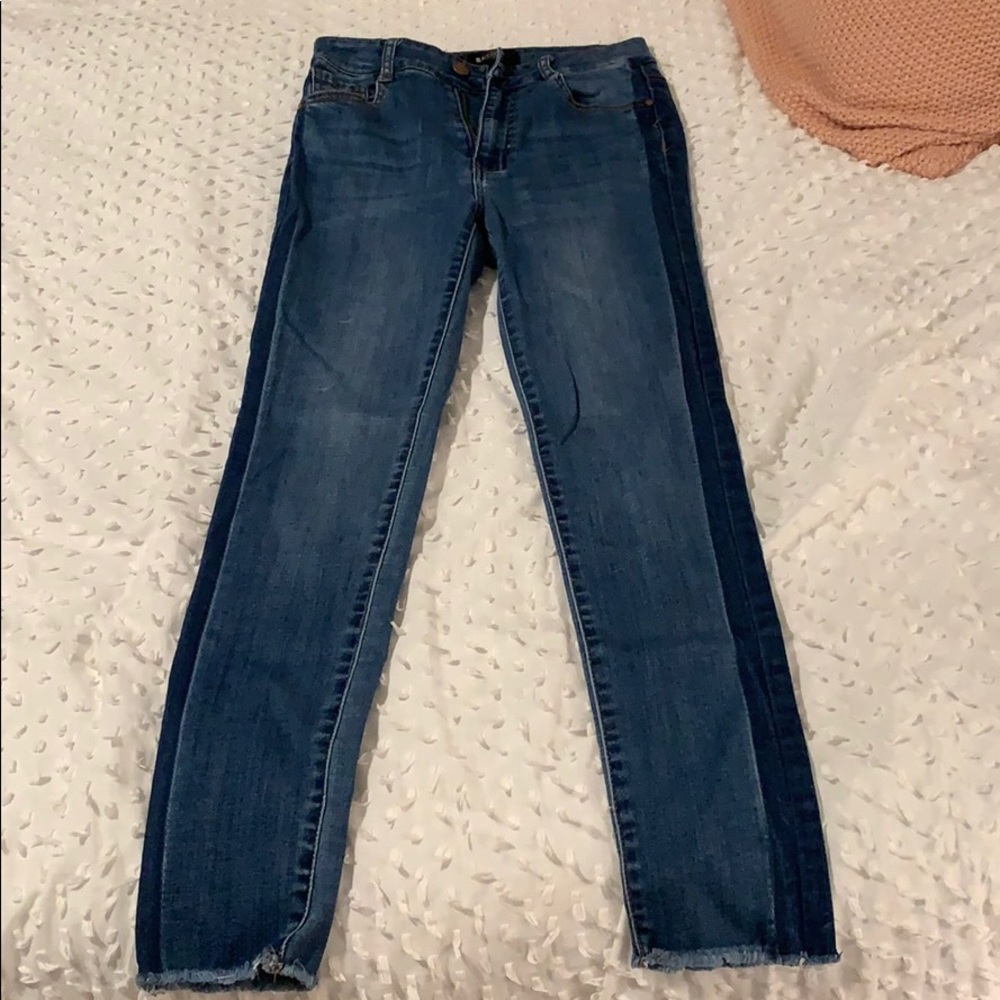 Black Label Jeans with stripe on side